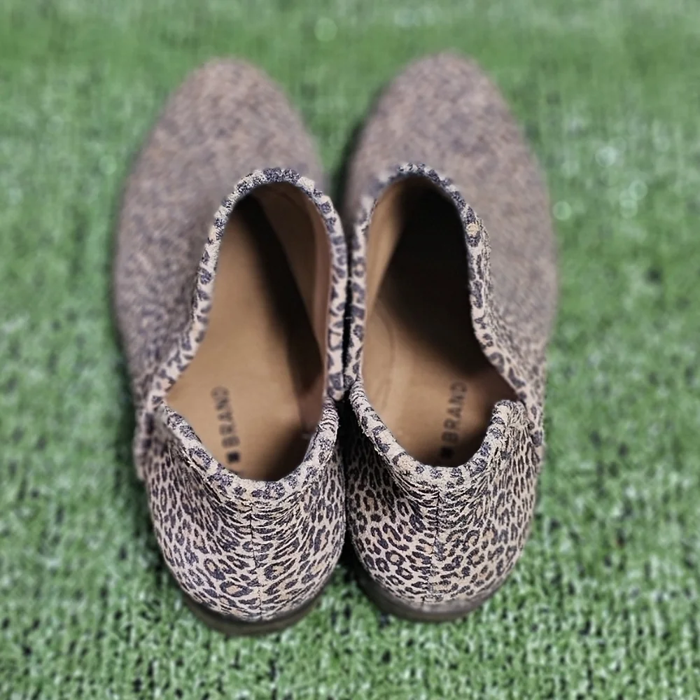 LUCKY BRAND | BALEY LEATHER LEOPARD V-CUT BOOTIES